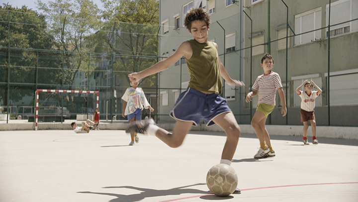 ODMC 400x225_0019_O-Casaco-Rosa_Still-1